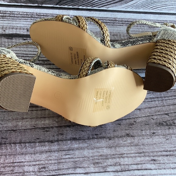 Very G Heels, Slither Raffia Sandals - Picture 4 of 5